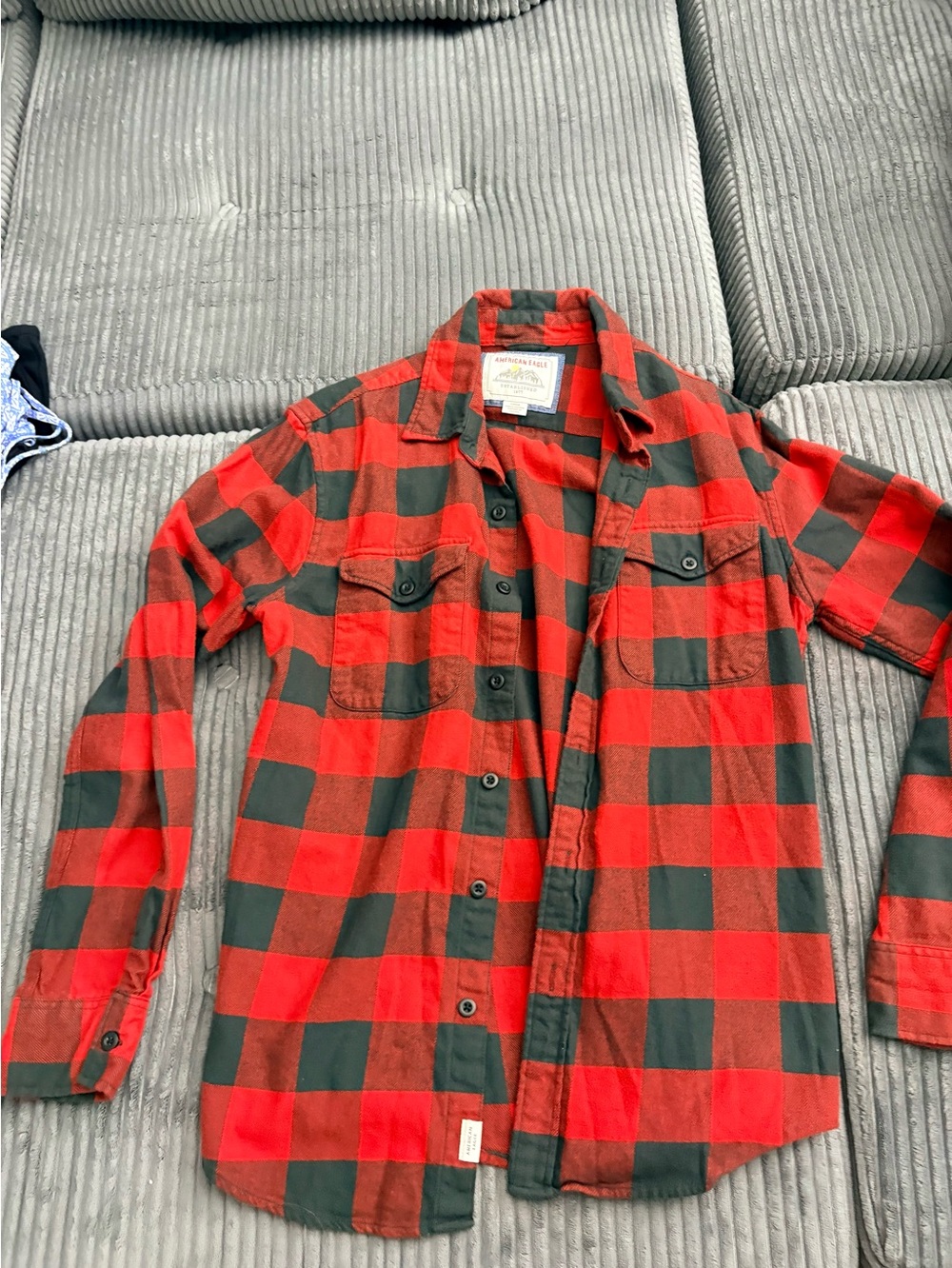American Eagle Shirt Mens Small Red Black Buffalo Plaid Button Down Flannel